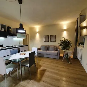 https://6-via-della-rosa.it-tuscanyhotel.com