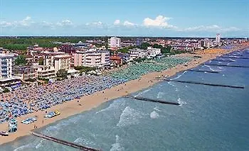 Hotel Las Vegas Lido di Jesolo 3*,  Italy
